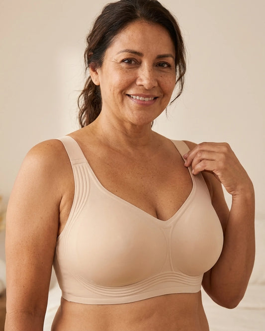 Mujer mexicana usando el Brasier VivaCuerpo beige